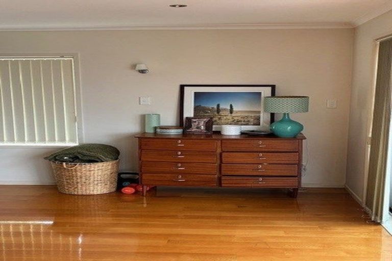 Photo of property in 210 Clovelly Road, Bucklands Beach, Auckland, 2012