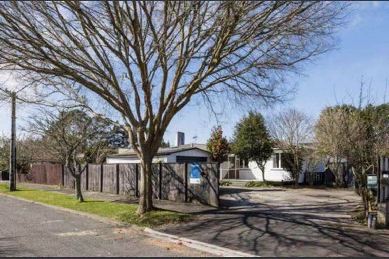 Photo of property in 60 Southsea Crescent, Silverdale, Hamilton, 3216