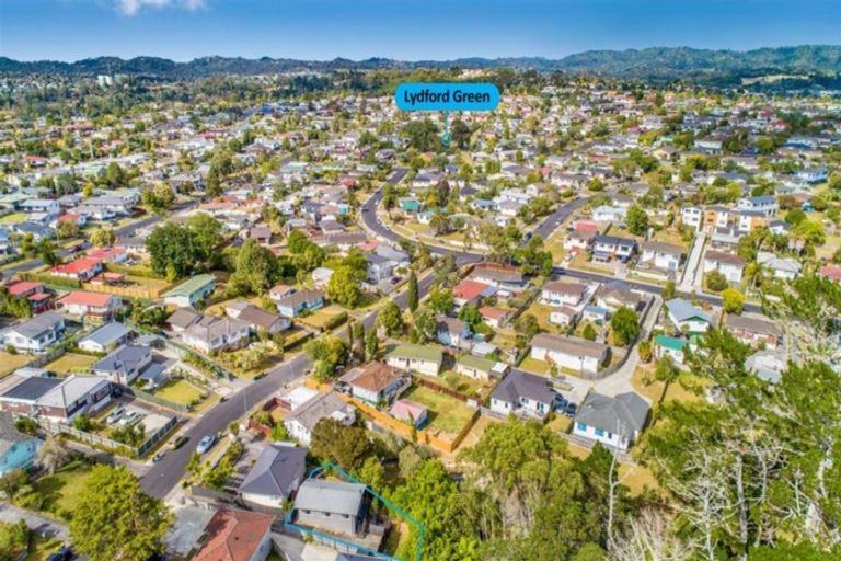 Photo of property in 1/14 Barnfield Place, Glendene, Auckland, 0602