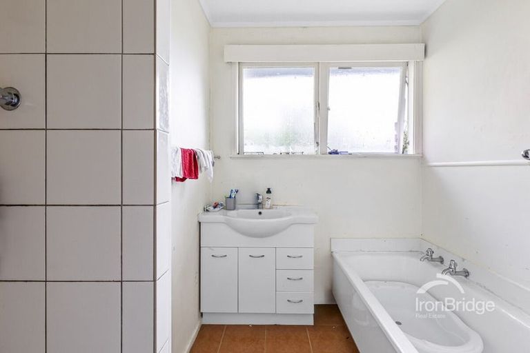 Photo of property in 17 Keegan Drive, Massey, Auckland, 0614