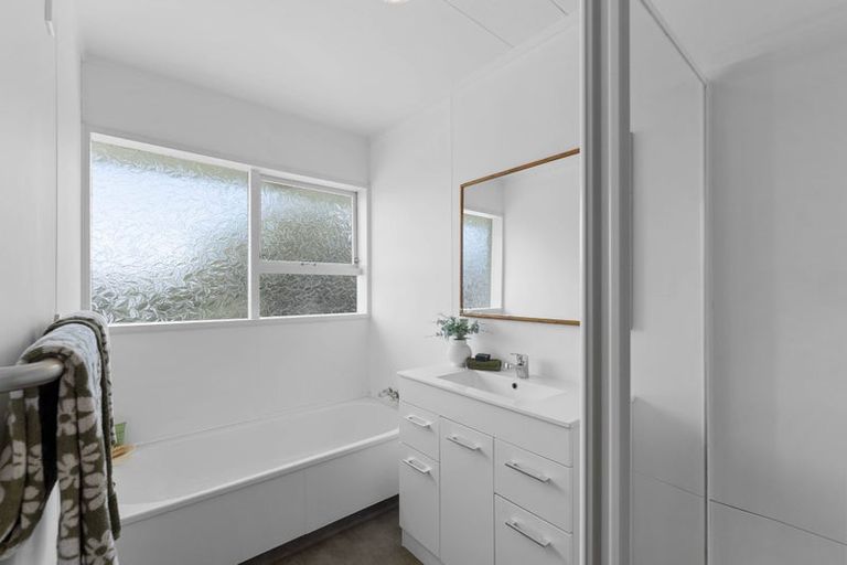 Photo of property in 49 Sylvan Avenue, Waikanae, 5036