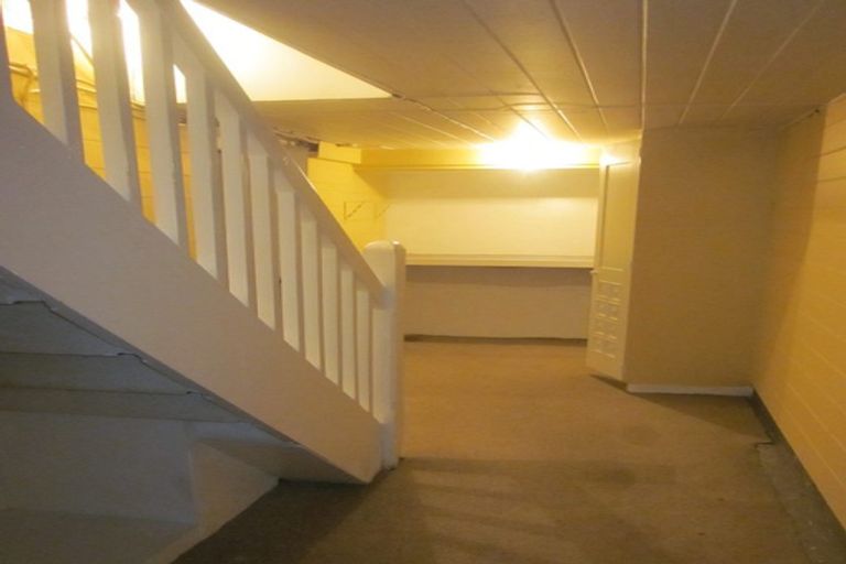 Photo of property in 18 Portland Crescent, Thorndon, Wellington, 6011