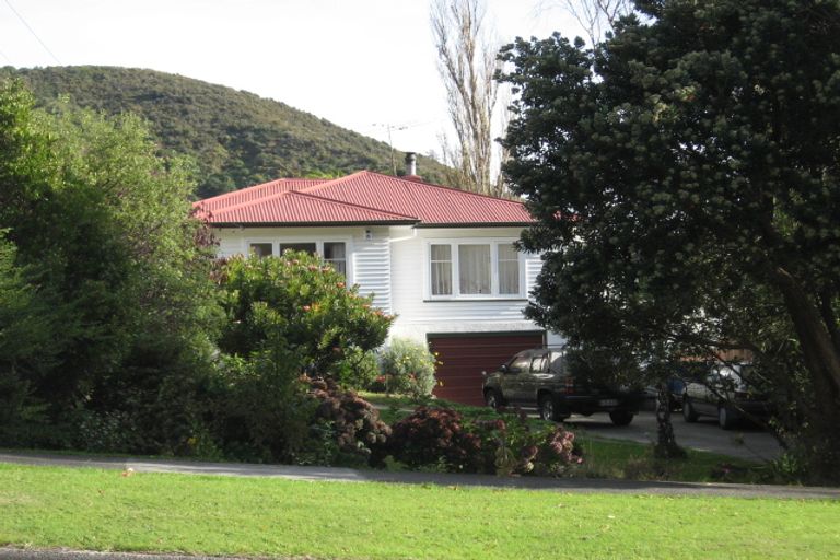 Photo of property in 212 Rata Street, Naenae, Lower Hutt, 5011