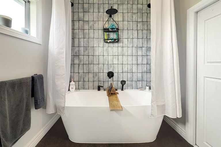 Photo of property in 56 Matai Street, Castlecliff, Whanganui, 4501