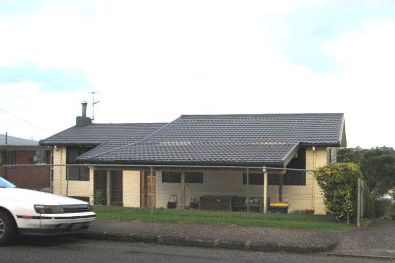 Photo of property in 7 Mcclintock Road, Massey, Auckland, 0614