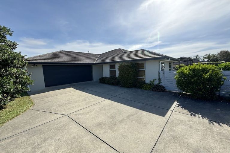 Photo of property in 15 Dawn Parade, Coastlands, Whakatane, 3120