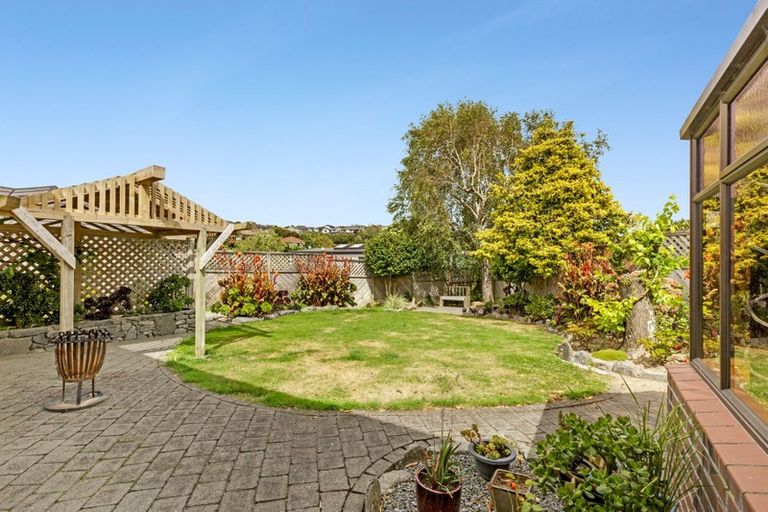 Photo of property in 17 Observatory Close, Whitby, Porirua, 5024