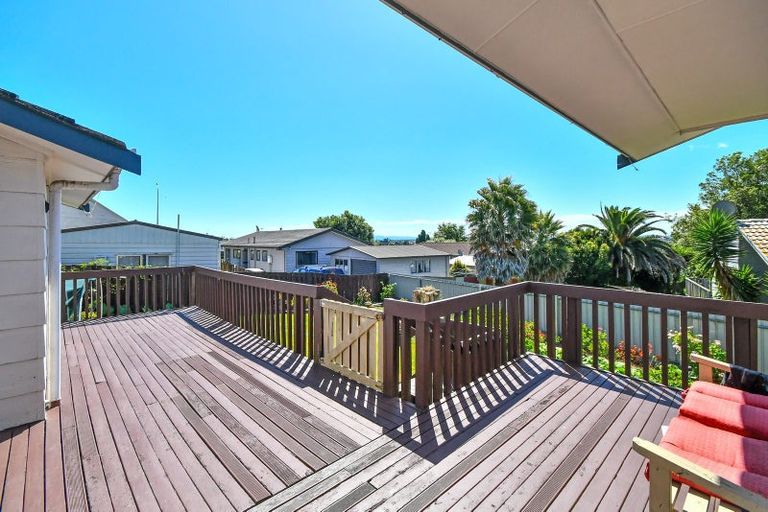 Photo of property in 16 Oreti Place, Clover Park, Auckland, 2019