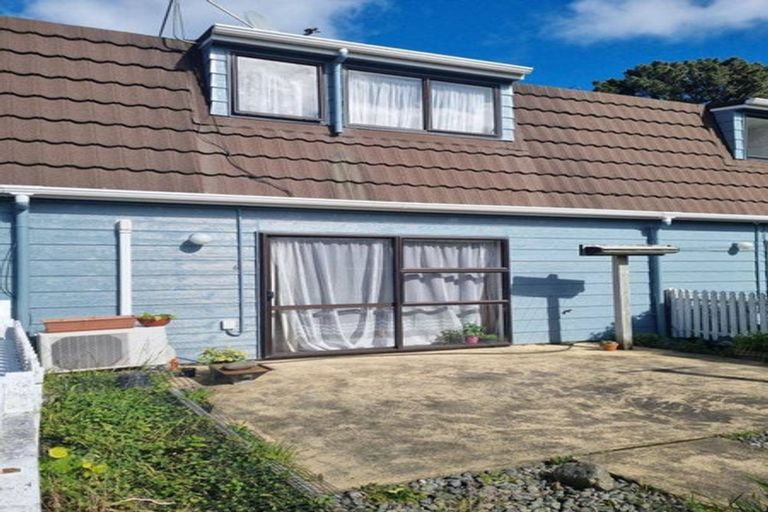 Photo of property in 6/2 Burdendale Grove, Churton Park, Wellington, 6037