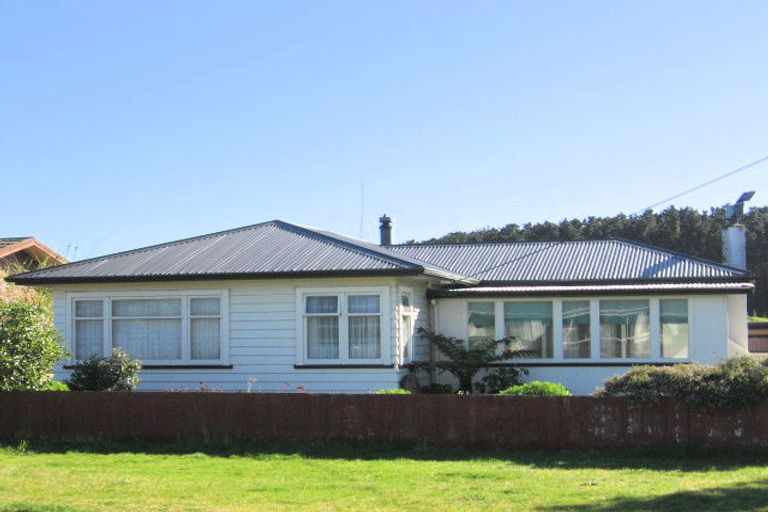 Photo of property in 17 Andrews Street, Foxton Beach, Foxton, 4815