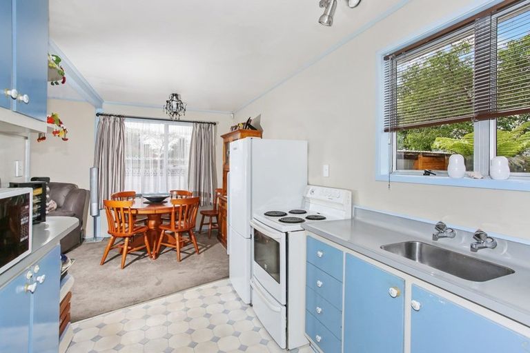 Photo of property in 10 Blackgate Place, Weymouth, Auckland, 2103