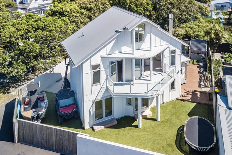 Photo of property in 75 Dundas Street, Seatoun, Wellington, 6022