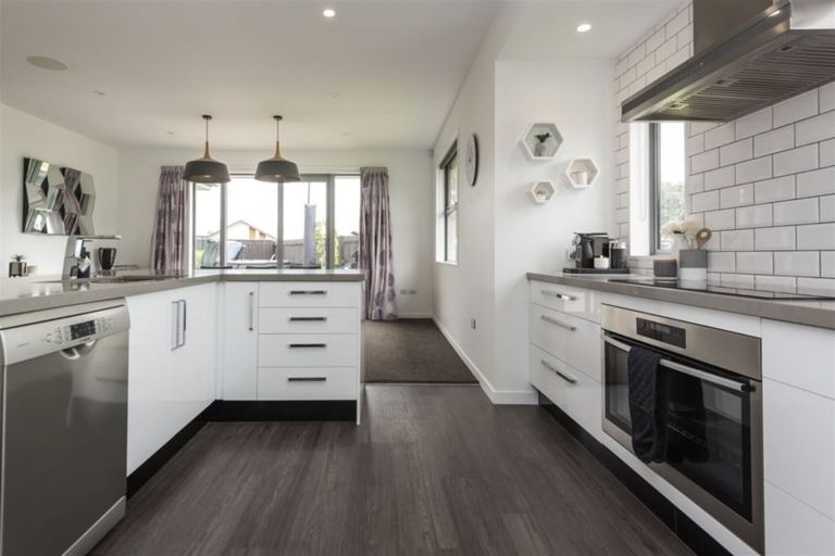 Photo of property in 3 New Creek Mews, Rolleston, 7614