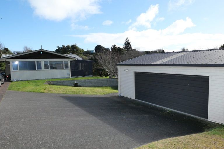 Photo of property in 59 Glen Road, Raumati South, Paraparaumu, 5032