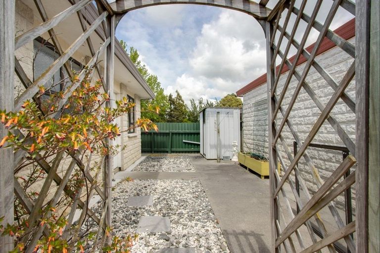 Photo of property in 1/52 Avondale Road, Taradale, Napier, 4112