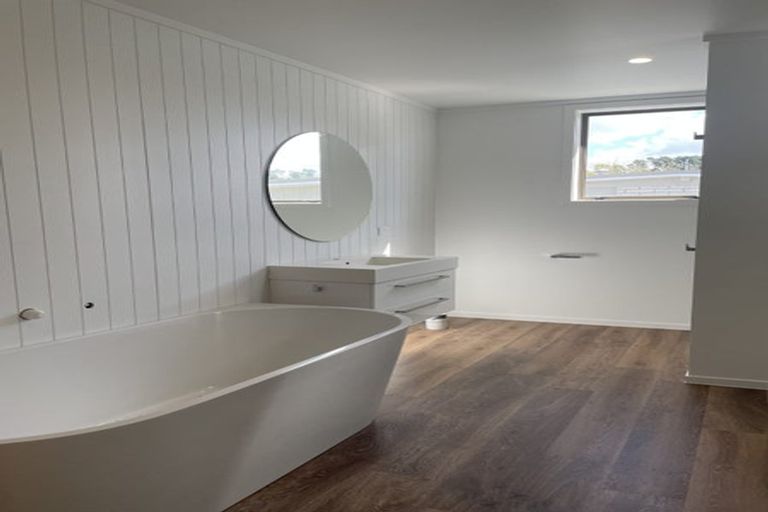 Photo of property in 12 Wicksteed Street, Vogeltown, New Plymouth, 4310