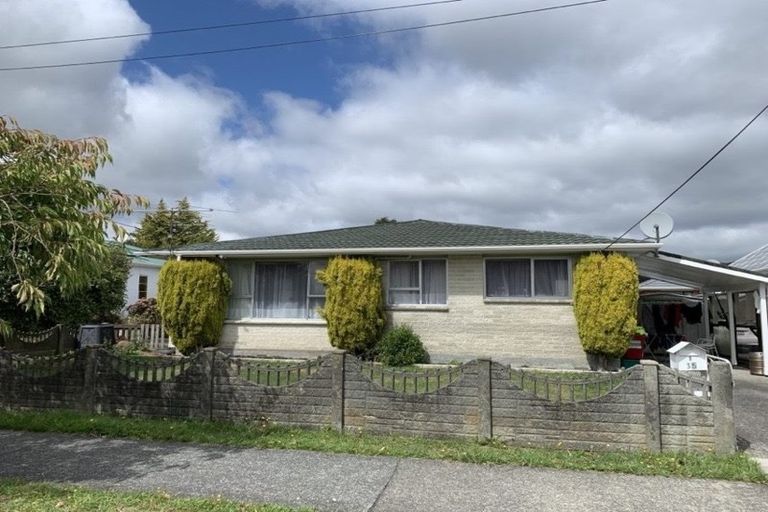 Photo of property in 1/35 Ararino Street, Trentham, Upper Hutt, 5018