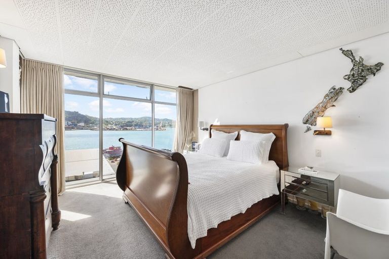 Photo of property in Dorchester Apartments, 144 Oriental Parade, Oriental Bay, Wellington, 6011