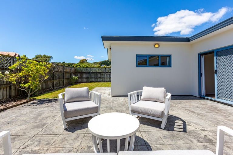 Photo of property in 3 Barque Crescent, Whitby, Porirua, 5024