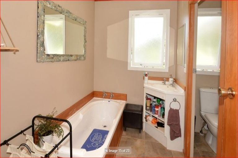 Photo of property in 18 Colquhoun Street, Glenross, Dunedin, 9011