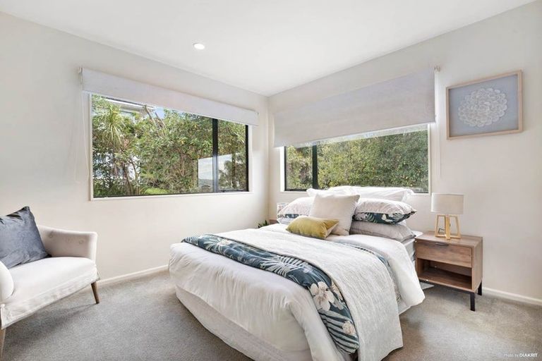 Photo of property in 2/27 Commodore Parry Road, Castor Bay, Auckland, 0620