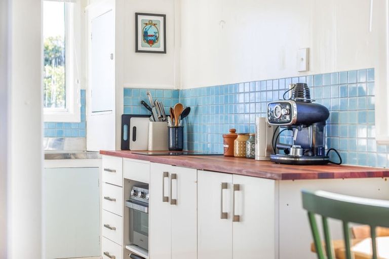 Photo of property in 345 Te Horo Beach Road, Te Horo Beach, Otaki, 5581