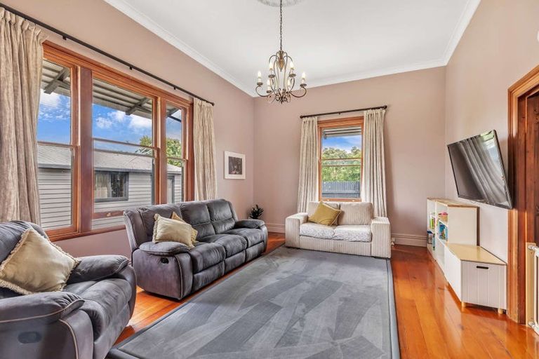 Photo of property in 1 Tamar Street, Rongotea, 4476