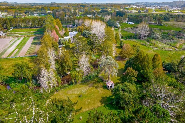 Photo of property in 252 Boord Crescent, Kumeu, 0891