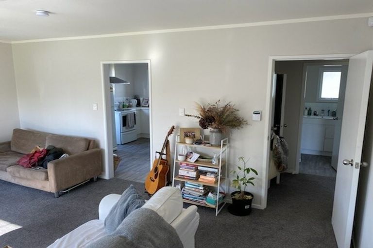 Photo of property in 1/22 Norcross Avenue, Henderson, Auckland, 0612