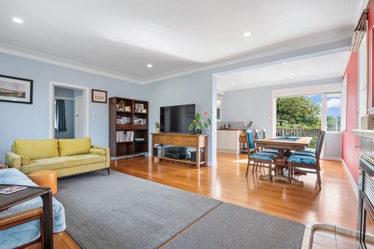 Photo of property in 9 Shortt Avenue, Mangere Bridge, Auckland, 2022