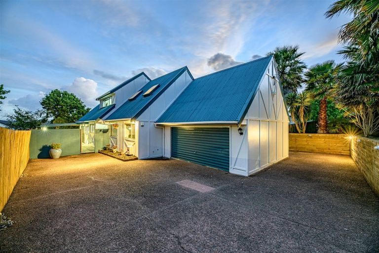 Photo of property in 164 Sturges Road, Henderson, Auckland, 0612