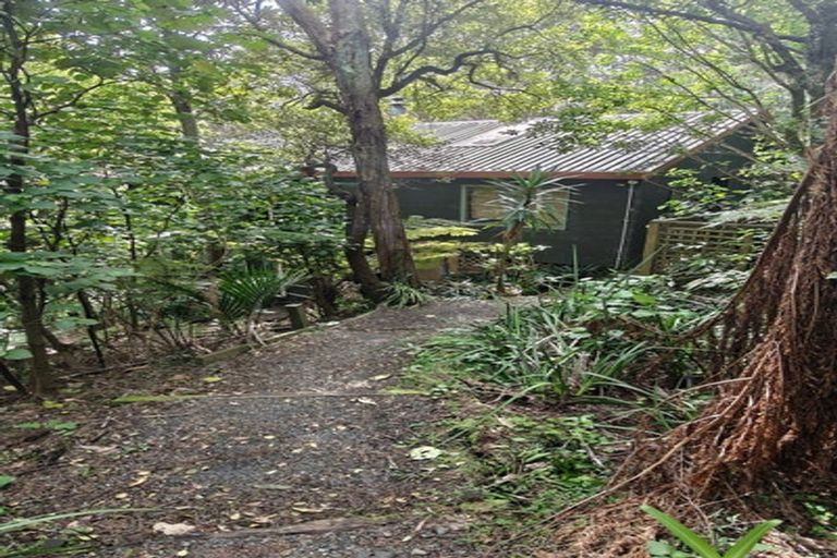 Photo of property in 65 Rimutaka Place, Titirangi, Auckland, 0604