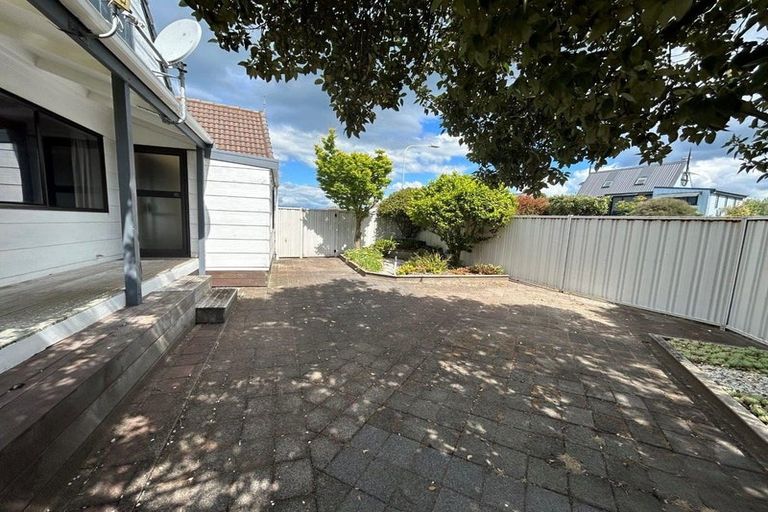 Photo of property in 4 Allan Place, Papamoa Beach, Papamoa, 3118