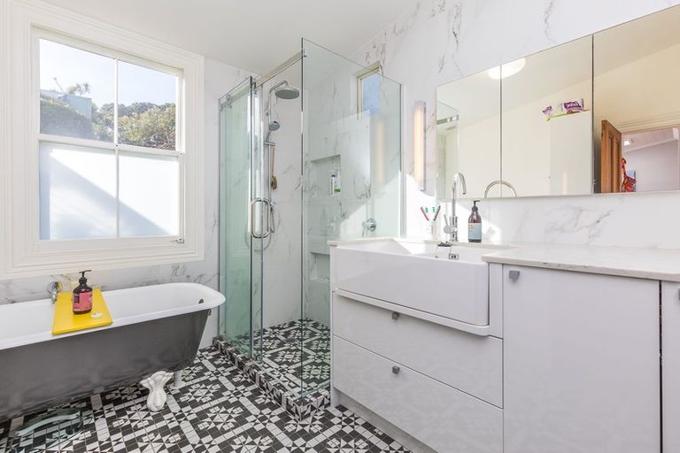 Photo of property in 12 Wynyard Road, Mount Eden, Auckland, 1024