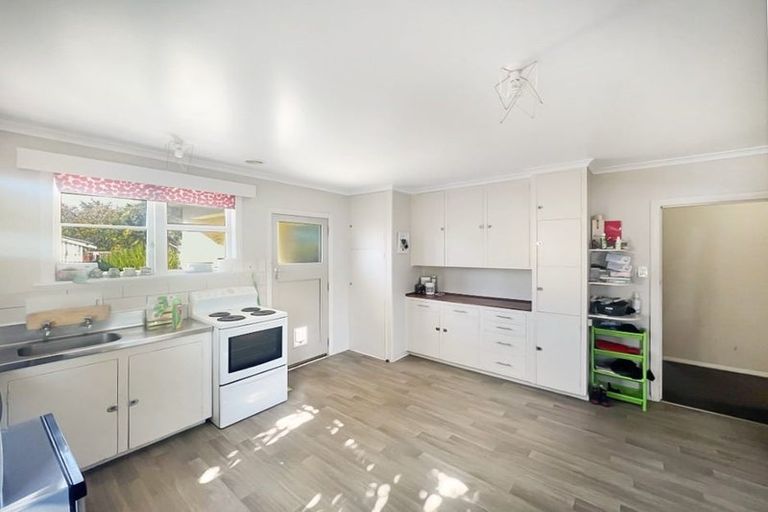 Photo of property in 29 Selwyn Crescent, College Estate, Whanganui, 4500