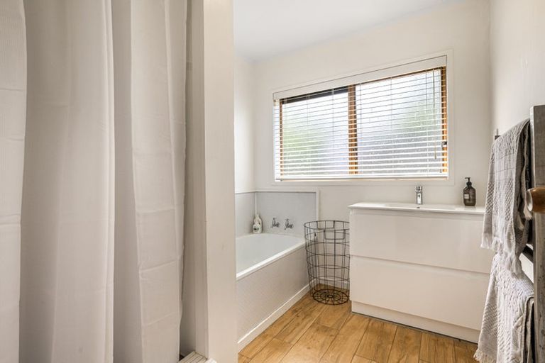 Photo of property in 3/6 Keys Street, Belmont, Auckland, 0622