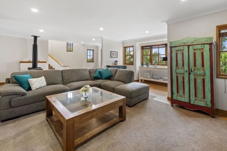 Photo of property in 105 Browns Bay Road, Browns Bay, Auckland, 0630