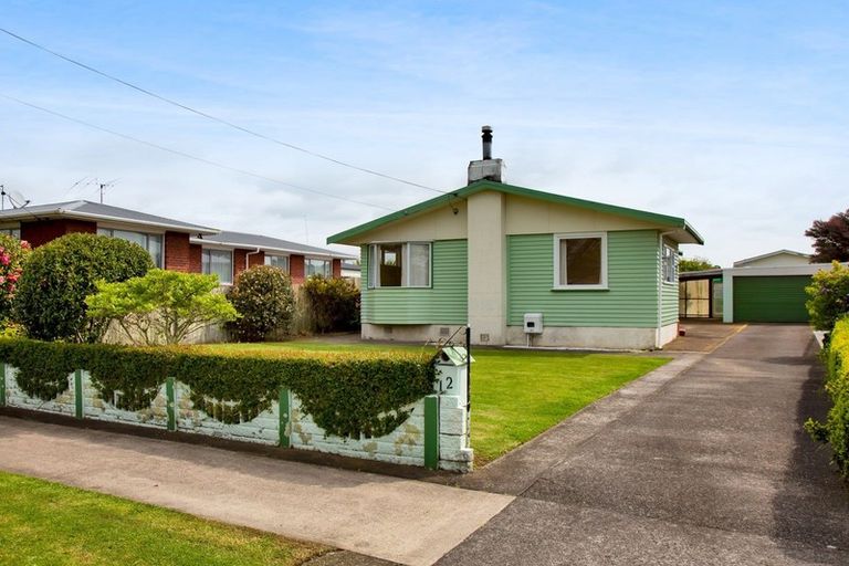 Photo of property in 12 Manu Crescent, Upper Vogeltown, New Plymouth, 4310