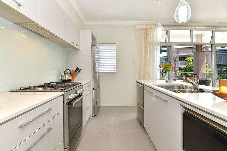Photo of property in 54 Parkside Drive, Orewa, 0931