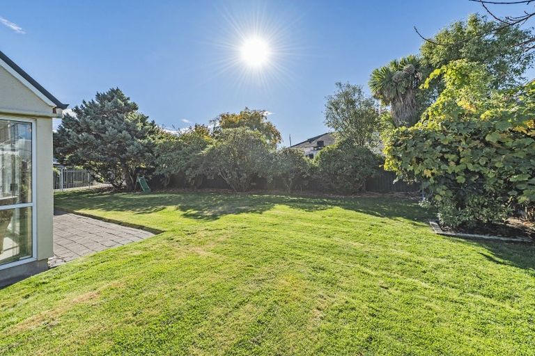 Photo of property in 12 Eversleigh Street, St Albans, Christchurch, 8014