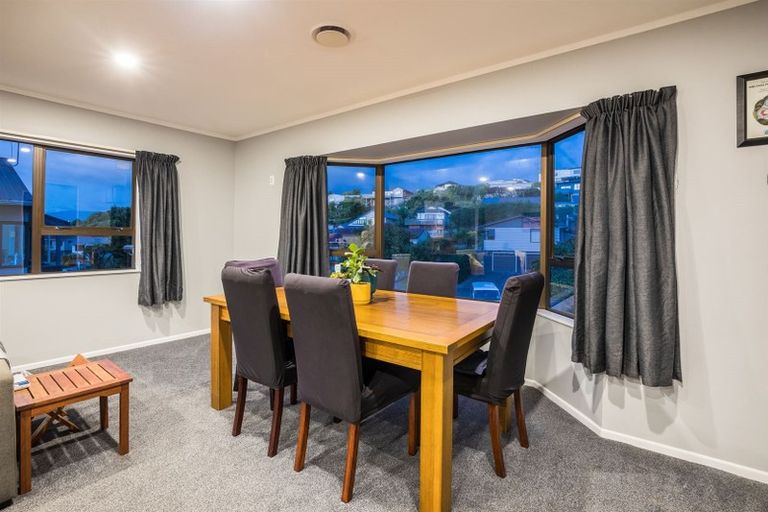 Photo of property in 62 Albatross Close, Whitby, Porirua, 5024