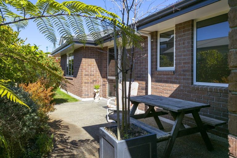 Photo of property in 2 Loloma Way, Wharewaka, Taupo, 3330