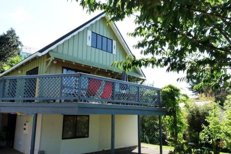 Photo of property in 49 Poplar Avenue, Raumati South, Paraparaumu, 5032