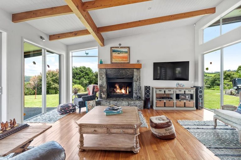 Photo of property in 923 Takatu Road, Tawharanui Peninsula, Warkworth, 0986