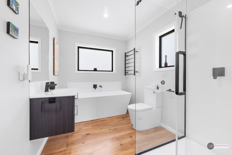 Photo of property in 21a Hall Crescent, Epuni, Lower Hutt, 5011