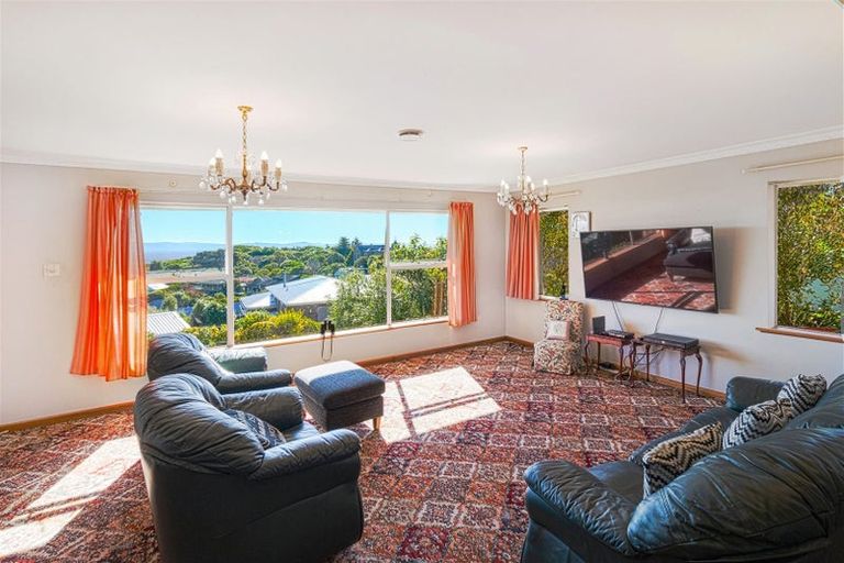 Photo of property in 196 Dyers Pass Road, Cashmere, Christchurch, 8022