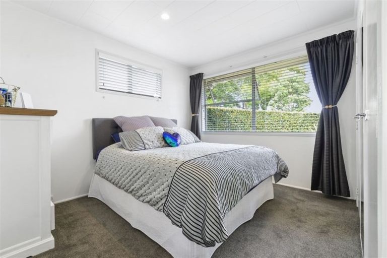 Photo of property in 6 Yeoman Place, Howick, Auckland, 2014