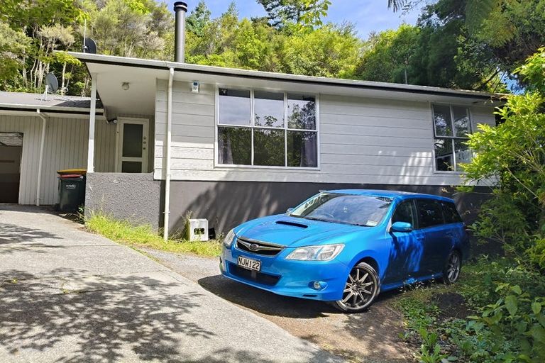 Photo of property in 2/462 Stokes Valley Road, Stokes Valley, Lower Hutt, 5019