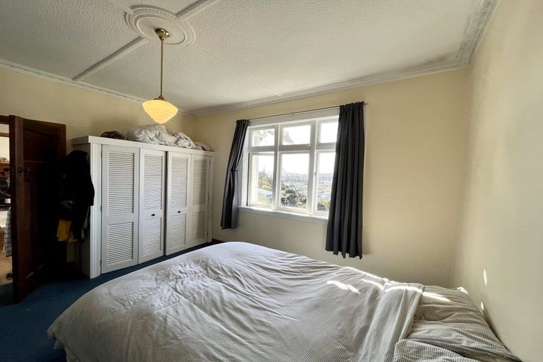 Photo of property in 94 Sutherland Road, Melrose, Wellington, 6023