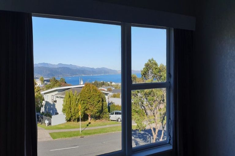 Photo of property in 231 Dowse Drive, Maungaraki, Lower Hutt, 5010